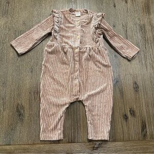 3/20$ H&M Velvet Ribbed Baby Jumpsuit size 6 months
